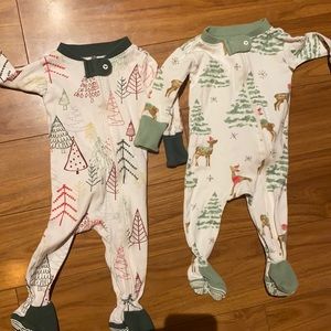 Burt’s Bees 🐝 0-3 month onesies. Great shape worn once each .